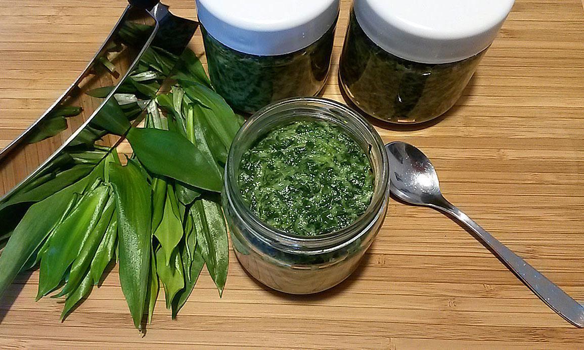 Bärlauchpesto; Foto: Staatsanzeiger für Baden-Württemberg GmbH & Co. KG, Cornelia Lindenberg Bärlauchpesto; Foto: Staatsanzeiger für Baden-Württemberg GmbH & Co. KG, Cornelia Lindenberg