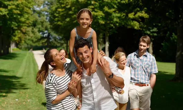 Familie im Schlossgarten Favorite Rastatt